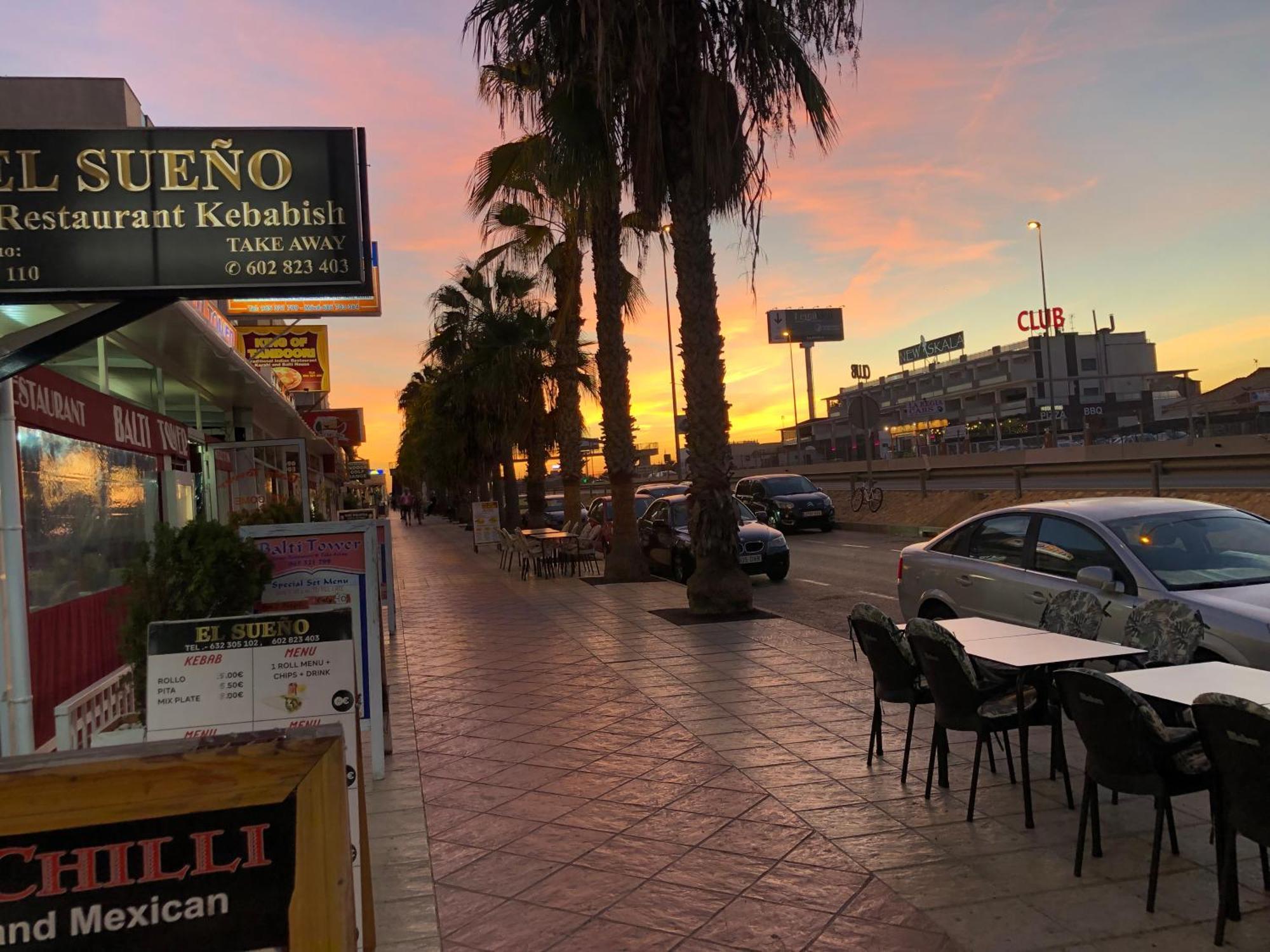 Sunny Paradise/el Paraiso Soleado * Cabo Roig