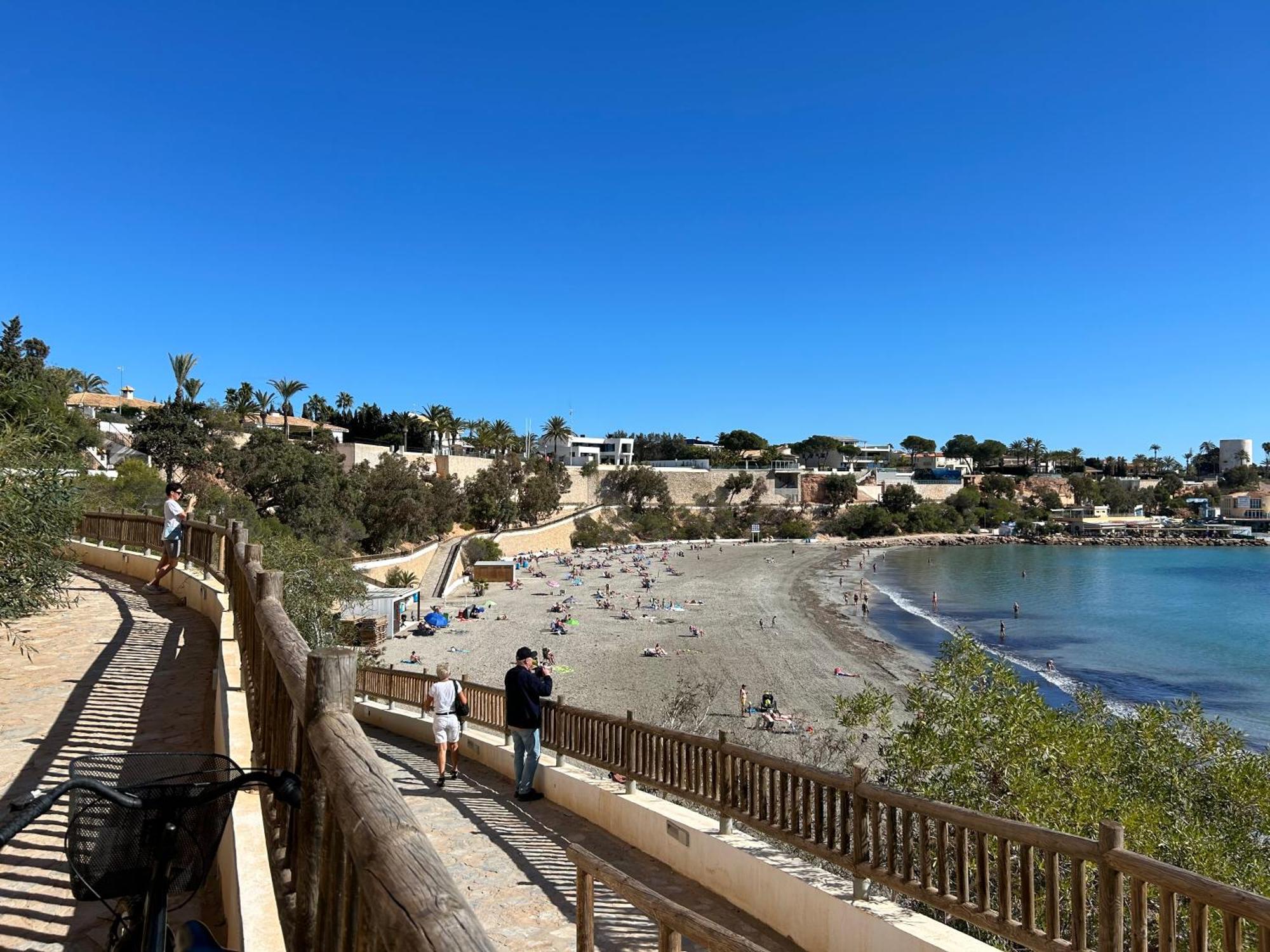 Sunny Paradise/el Paraiso Soleado
